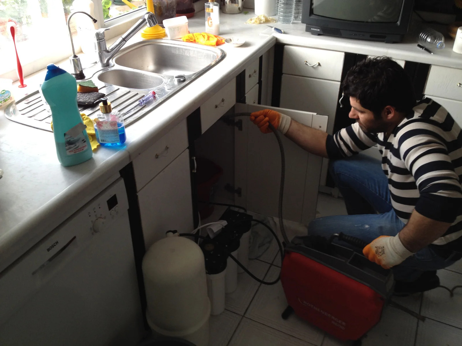 Mutfak gideri tıkanıklığı açma uygulaması